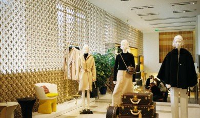 Threads of Confidence: Dressing You for Every Moment That Matters